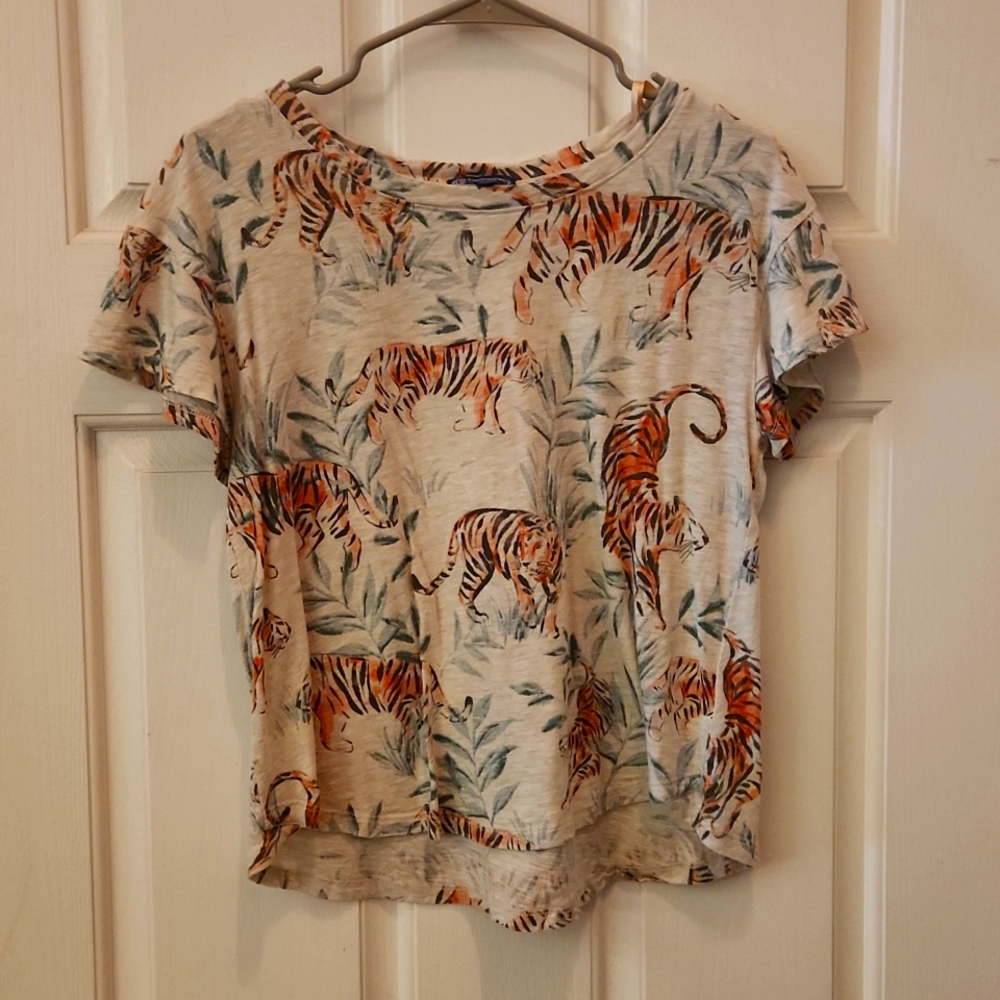 Tee shirt